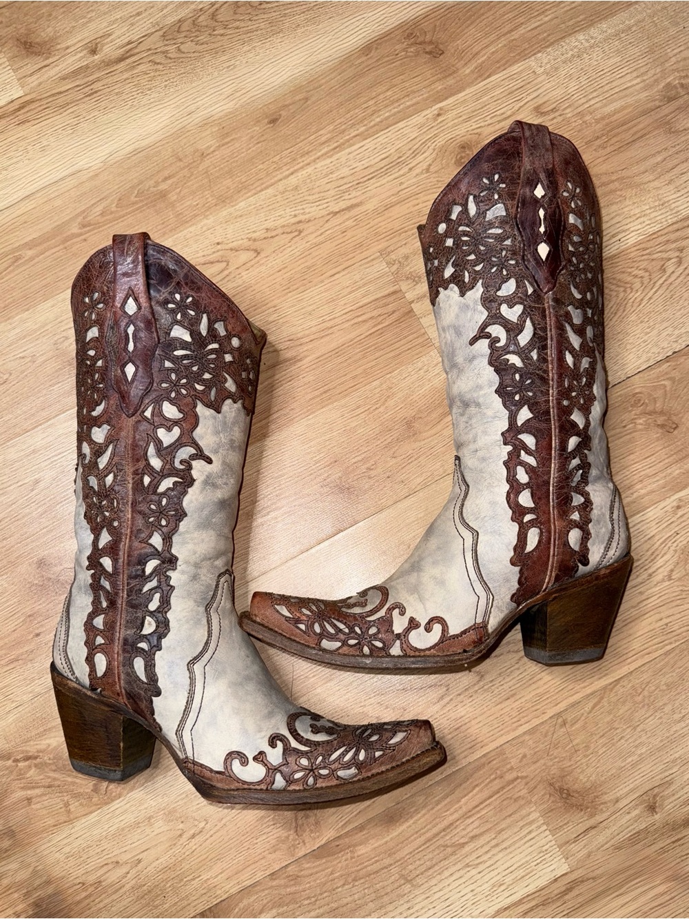 Corral Vintage Laser Cut Overlay Leather Cowgirl Western Boots Size 9.5